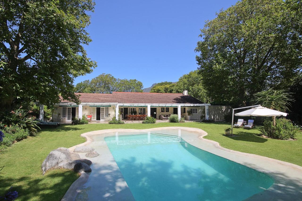 Beluga Of Constantia Guest House Cape Town Bagian luar foto