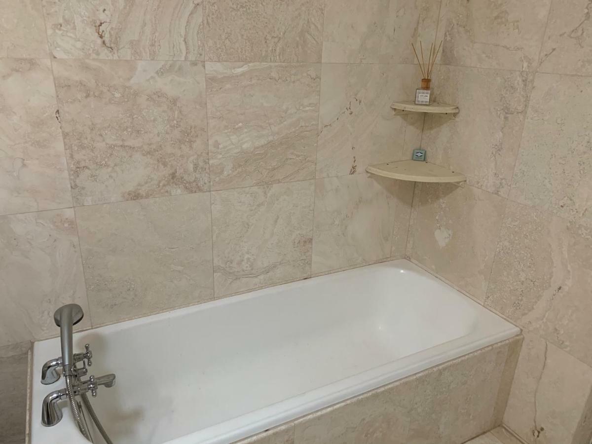 Beluga Of Constantia Guest House Cape Town Bagian luar foto