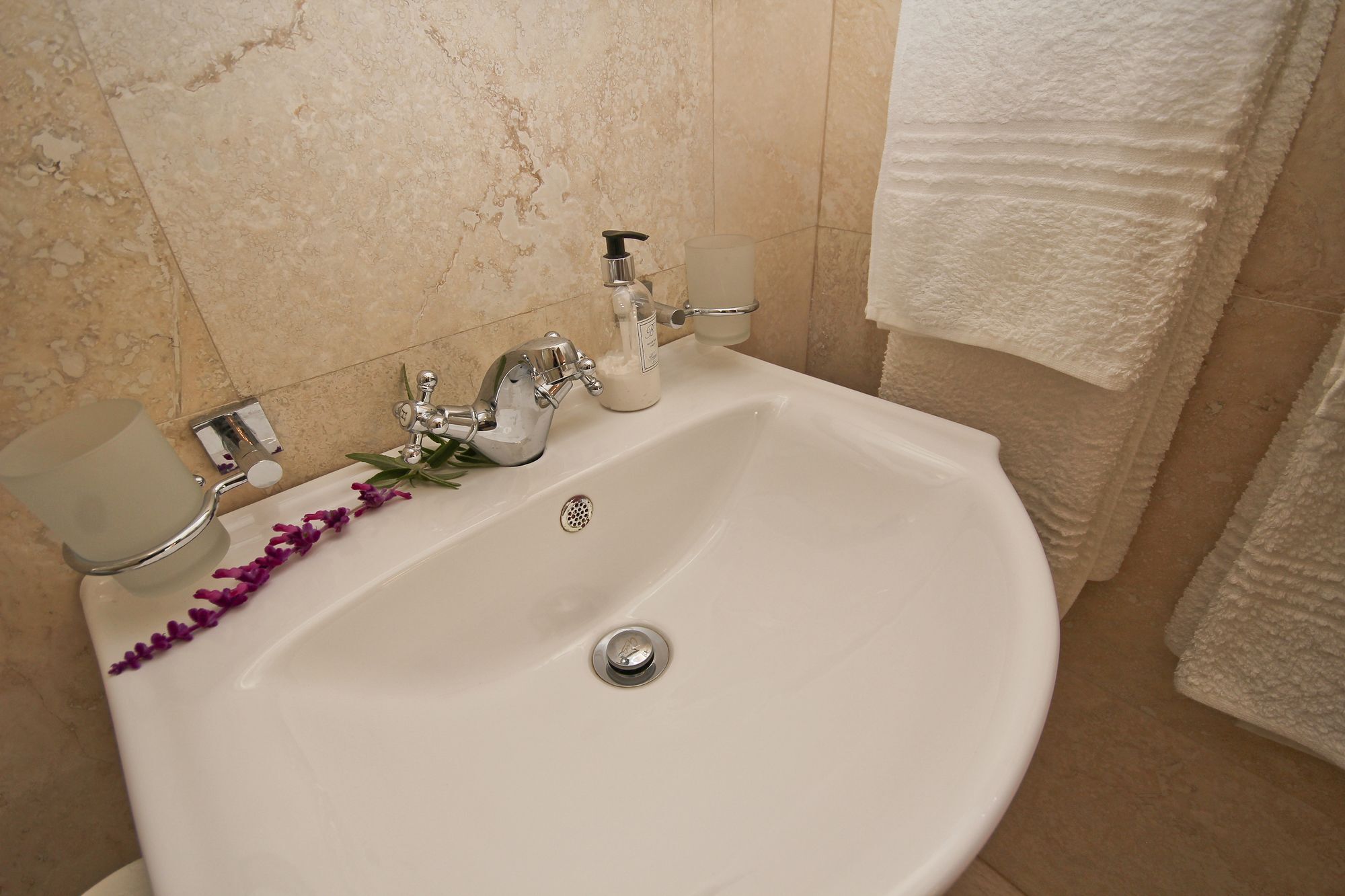 Beluga Of Constantia Guest House Cape Town Bagian luar foto
